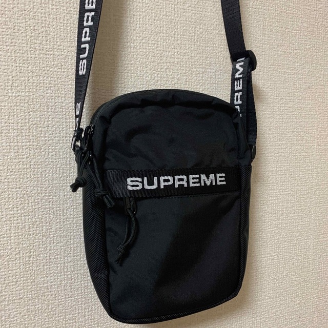 Supreme FW22 Shoulder Bag "Black" 1