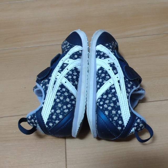 asics(アシックス)のアシックス　17.5cm　ナローモデル キッズ/ベビー/マタニティのキッズ靴/シューズ(15cm~)(スクールシューズ/上履き)の商品写真