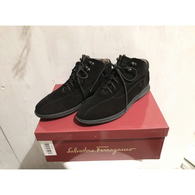 Ferragamo(フェラガモ)のferragamo/フェラガモ/スニーカー/スウェード/サイズ71‐2/箱付き メンズの靴/シューズ(スニーカー)の商品写真