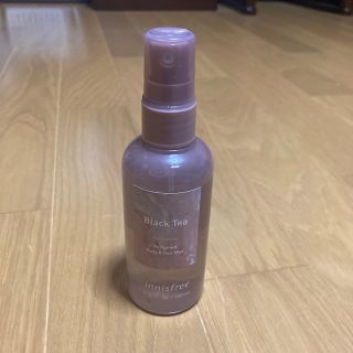 イニスフリー(Innisfree)のイニスフリー　パフュームド　ボディ&ヘアミスト　ブラックティー　100ml(香水(女性用))