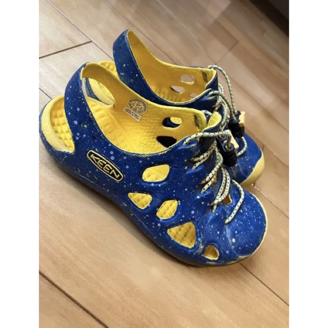 KEEN(キーン)のKEEN サンダル　18センチ キッズ/ベビー/マタニティのキッズ靴/シューズ(15cm~)(サンダル)の商品写真