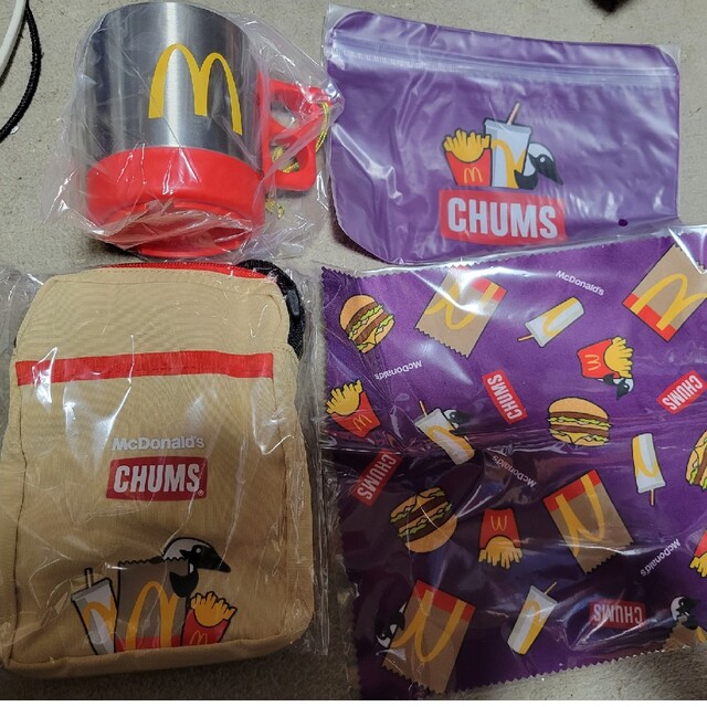 CHUMS(チャムス)のマクドナルド福袋　2023 スポーツ/アウトドアのアウトドア(その他)の商品写真