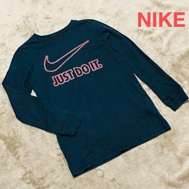 NIKE(ナイキ)のNIKE 長袖 Tシャツ ロンT レディースのトップス(Tシャツ(長袖/七分))の商品写真