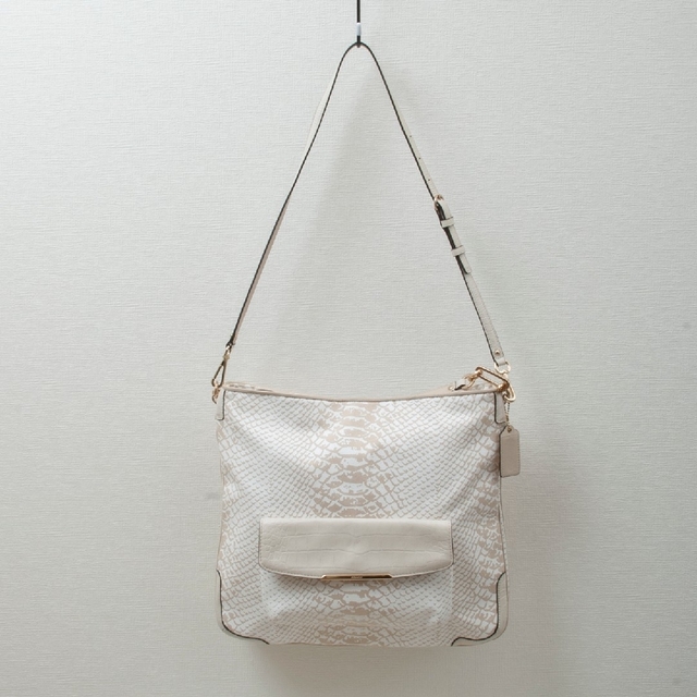レア?!☆ 【極美品】COACH(コーチ) 2way 型押しショルダーバッグ