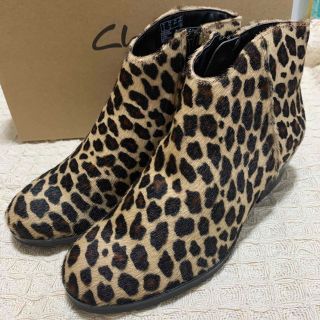 クラークス(Clarks)の【新品】Clarks mila myth ミラミス　ヒョウ柄のショートブーツ(ブーツ)