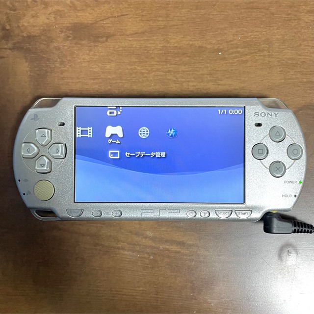 PSポータブル 本体 充電器付き PSP2000