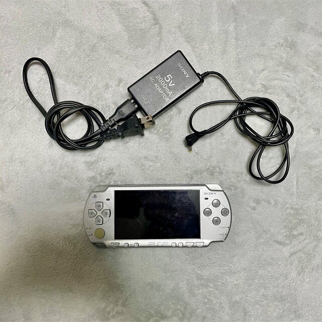 PSポータブル 本体 充電器付き PSP2000