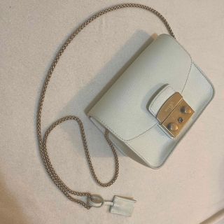 フルラ(Furla)のfurla メトロポリス白(ショルダーバッグ)