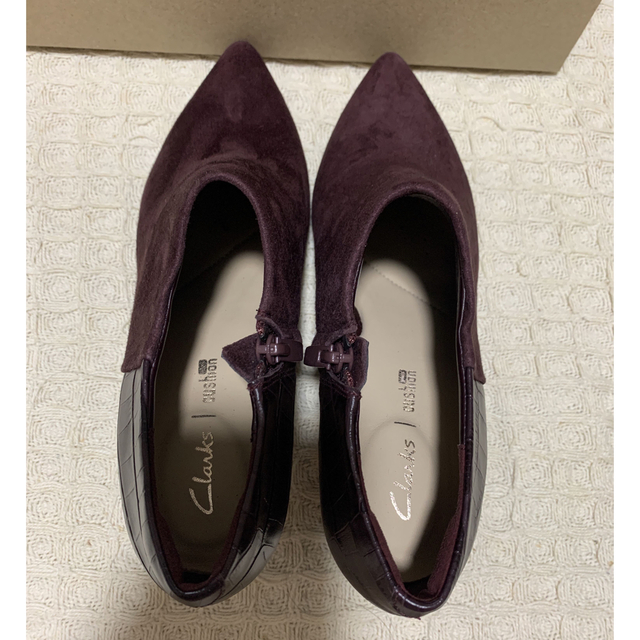 Clarks(クラークス)の【新品】Clarks ellis viola エリスビオラ　ブーティ レディースの靴/シューズ(ブーティ)の商品写真