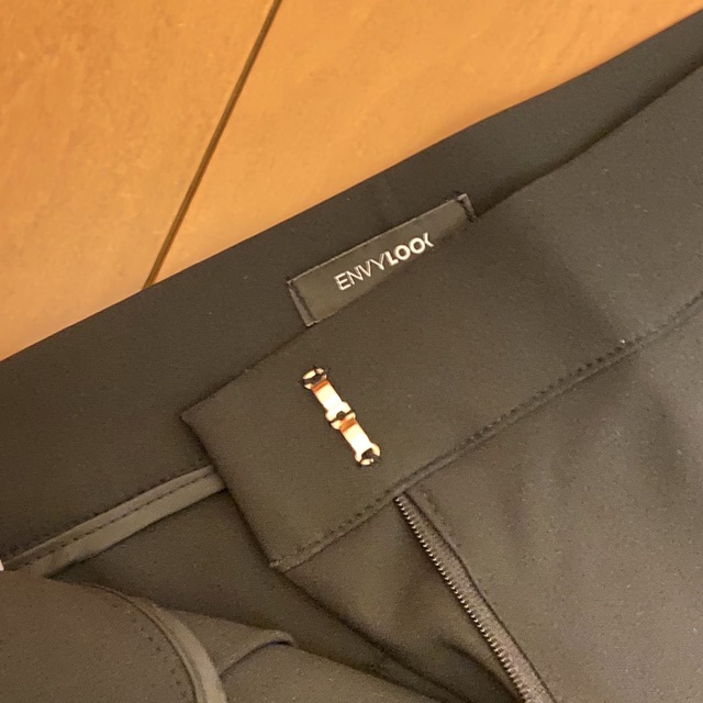 ENVYLOOK(エンビールック)のワイドパンツ  ブラック ストレッチ タグ付き XL レディースのパンツ(カジュアルパンツ)の商品写真