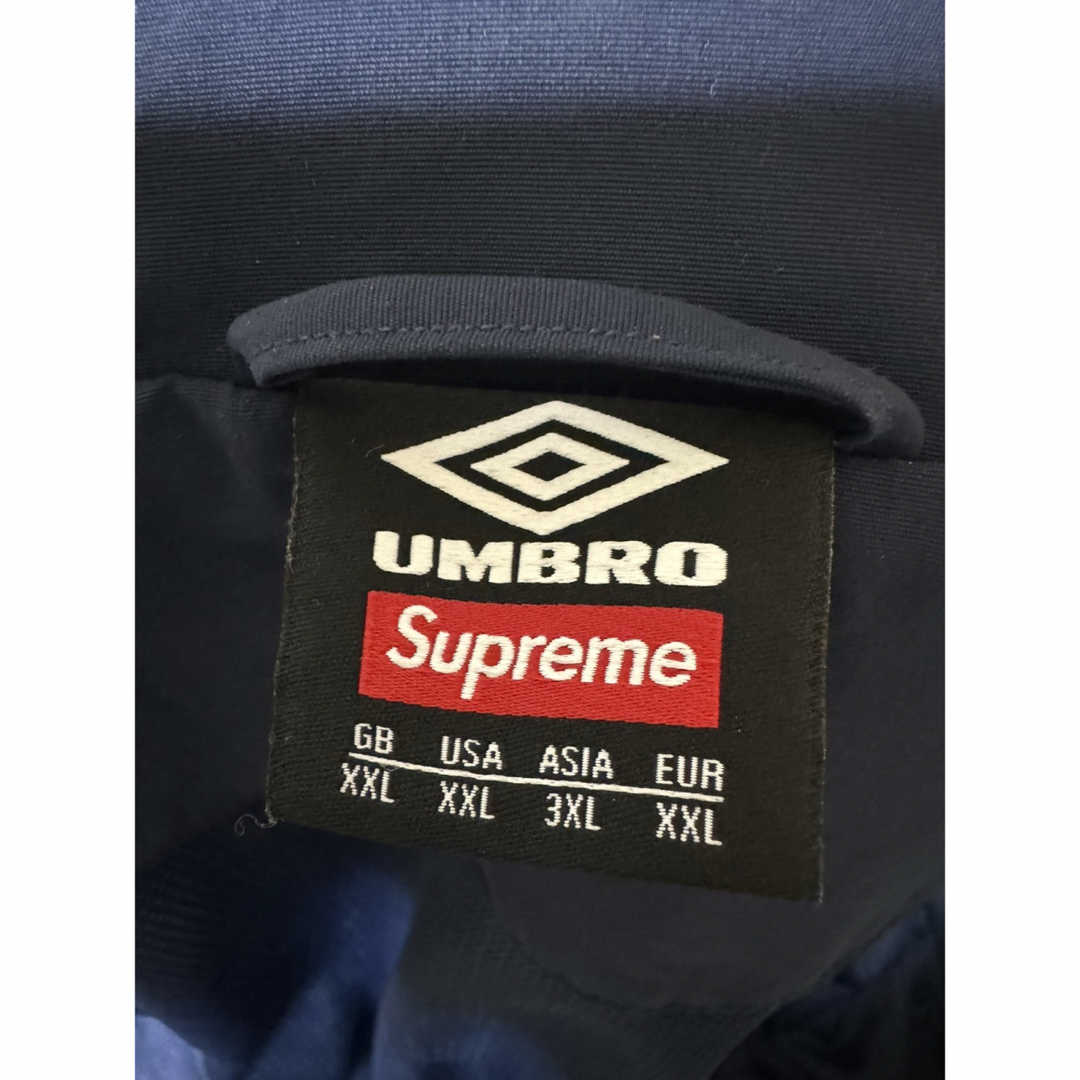 Supreme(シュプリーム)のSupreme / Umbro Track Jacket "Navy" メンズのジャケット/アウター(ナイロンジャケット)の商品写真