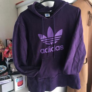 アディダス(adidas)のadidas パーカー(パーカー)