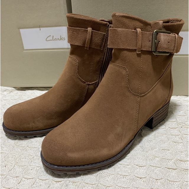 Clarks(クラークス)の【新品】Clarks marana amber マラナアンバー　ショートブーツ レディースの靴/シューズ(ブーツ)の商品写真