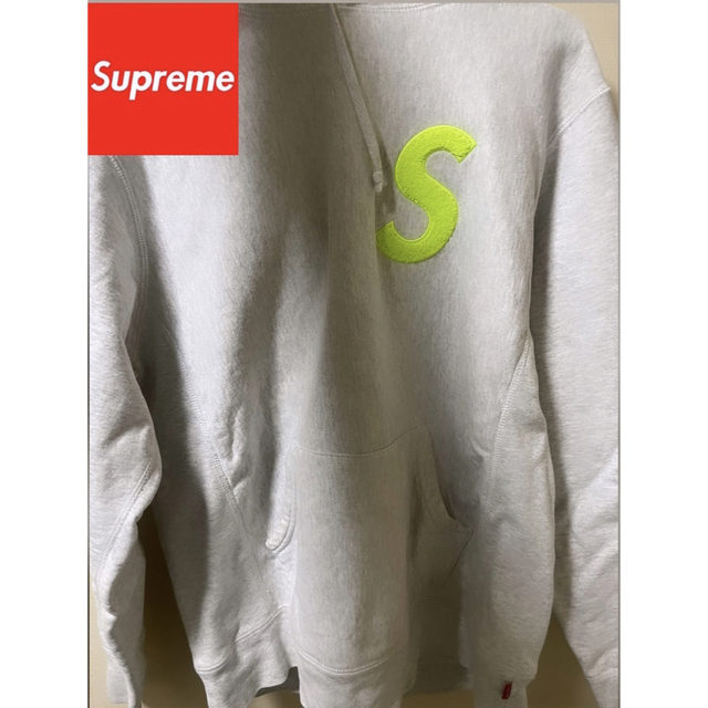 Supreme(シュプリーム)の最終値下げ!【コムドットゆうた着用】シュプリーム☆Sロゴ入り肉厚パーカー　即完売 メンズのトップス(パーカー)の商品写真