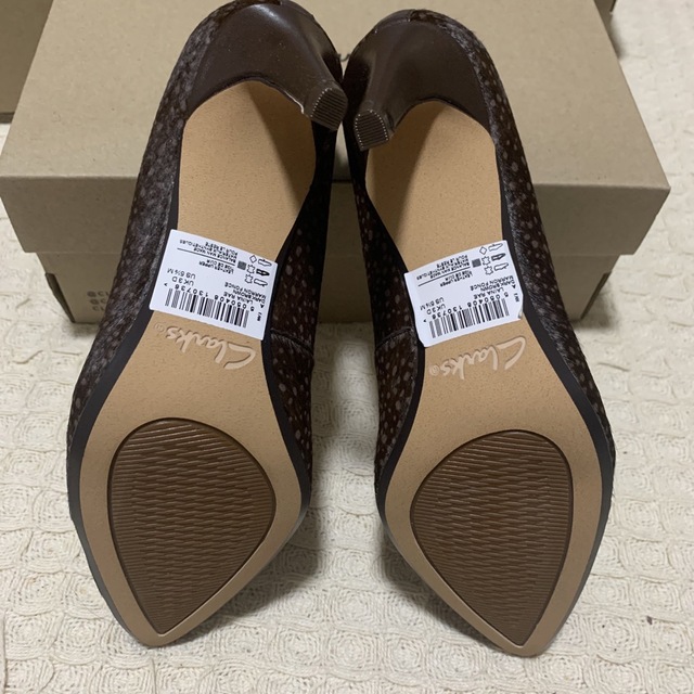 Clarks(クラークス)の【新品】Clarks laina rae ライナラエ　パンプス レディースの靴/シューズ(ハイヒール/パンプス)の商品写真