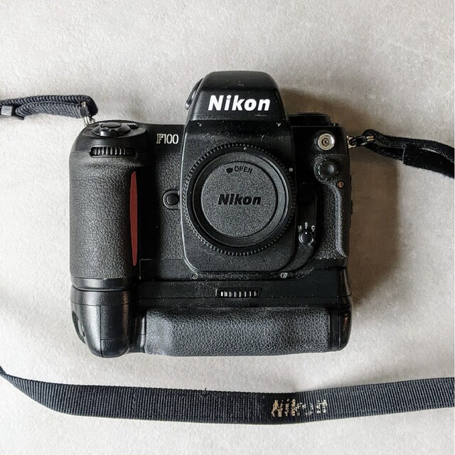 nikon f100 バッテリーパック付き