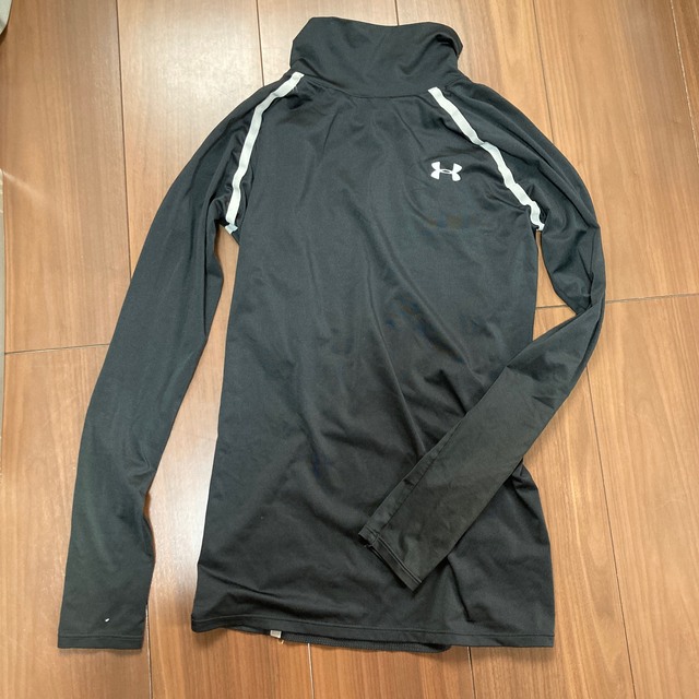 UNDER ARMOUR(アンダーアーマー)のアンダーアーマー トップス インナー Mサイズ スポーツ/アウトドアのトレーニング/エクササイズ(トレーニング用品)の商品写真