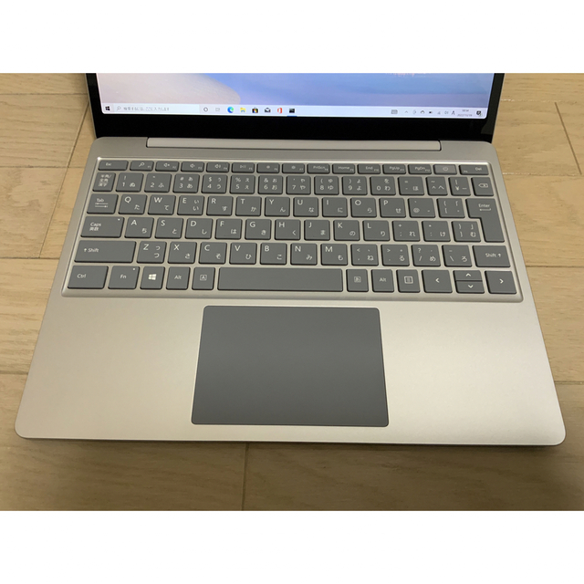 美品 Surface Laptop Go プラチナ 8GB・128GB