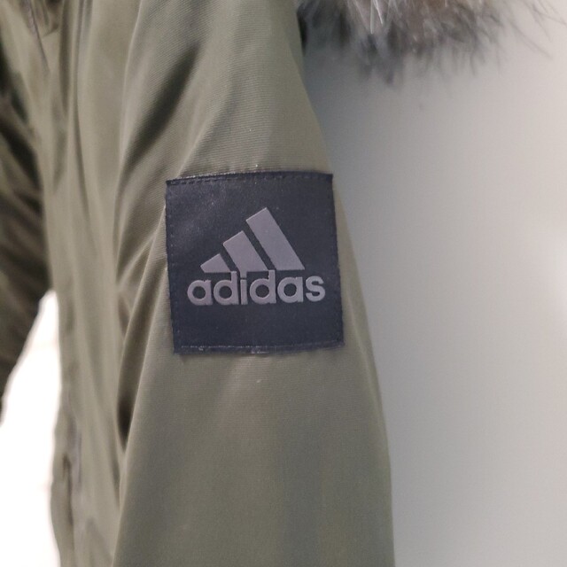 adidas(アディダス)の【新品】adidas　ダウンジャケット レディースのジャケット/アウター(ダウンジャケット)の商品写真