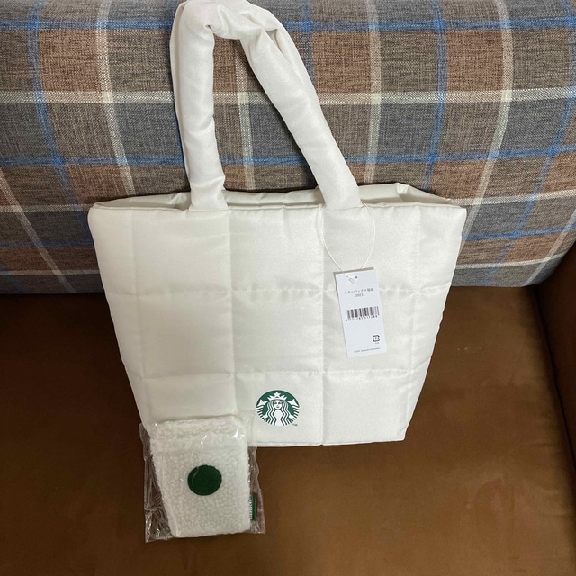 Starbucks Coffee(スターバックスコーヒー)の【新品未使用】スタバ　福袋2023  エンタメ/ホビーのコレクション(ノベルティグッズ)の商品写真