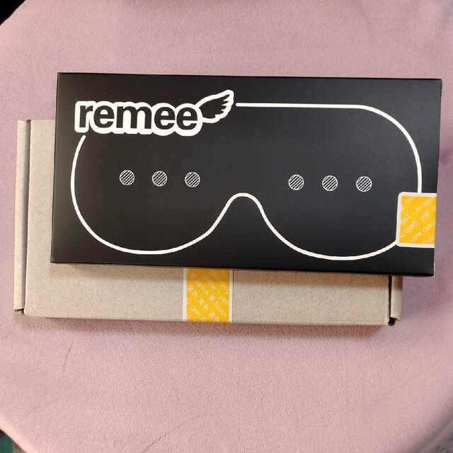 remee【希少品】明晰夢を見るためのアイマスクです インテリア/住まい/日用品のベッド/マットレス(その他)の商品写真