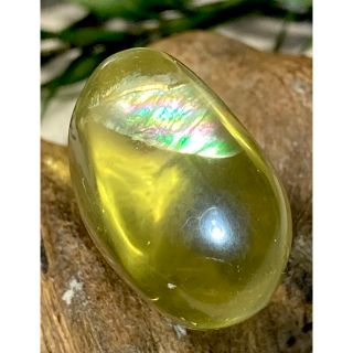 変革の石✨ 万華鏡　オウロヴェルデクォーツ メタモルフォーゼス　タンブル(置物)
