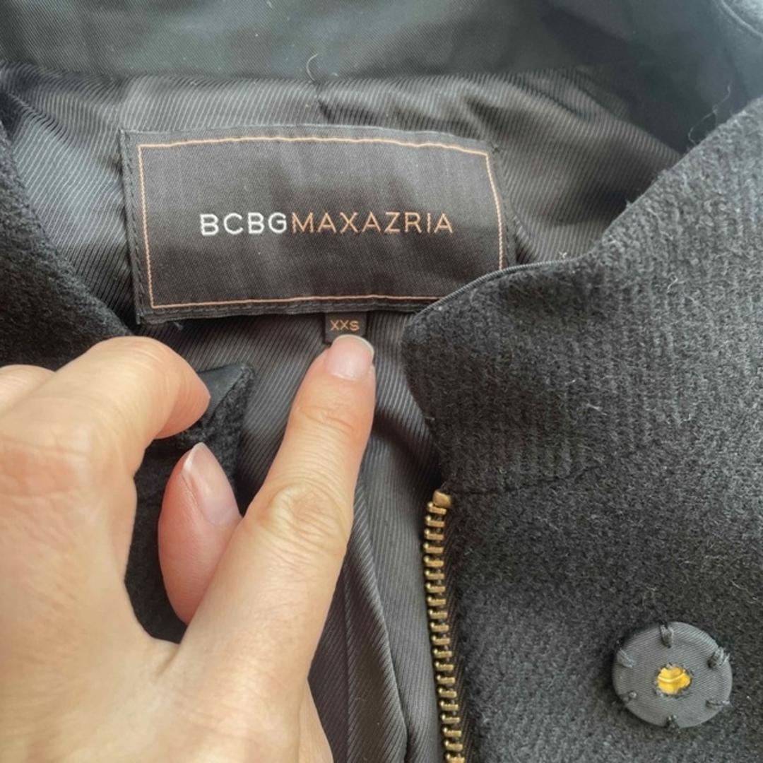 BCBGMAXAZRIA(ビーシービージーマックスアズリア)のビーシービージーマックスアズリア レディースのジャケット/アウター(その他)の商品写真