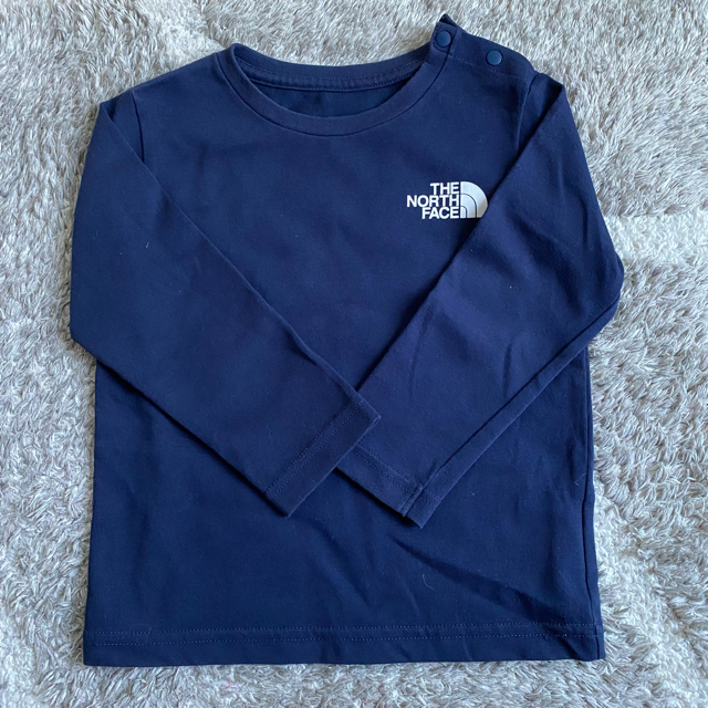 THE NORTH FACE(ザノースフェイス)のザ ノースフェイス　ベビー   ロンT  長Tシャツ  90サイズ キッズ/ベビー/マタニティのキッズ服男の子用(90cm~)(Tシャツ/カットソー)の商品写真