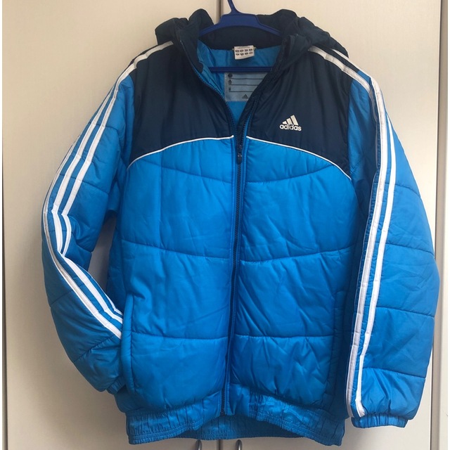 adidas(アディダス)のアディダス  中綿アウター　サイズ160 キッズ/ベビー/マタニティのキッズ服男の子用(90cm~)(ジャケット/上着)の商品写真