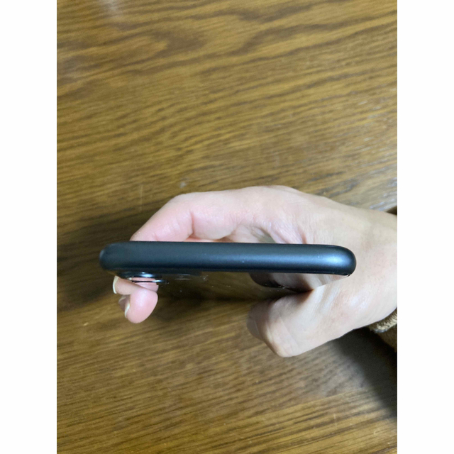 Apple(アップル)の【猫の声さん専用】iPhone 11   64G 本体　【中古品】 スマホ/家電/カメラのスマートフォン/携帯電話(スマートフォン本体)の商品写真