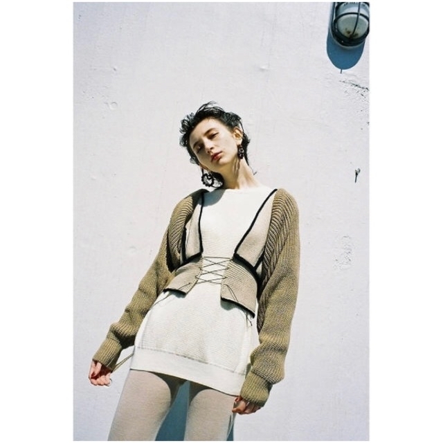 BEAUTY&YOUTH UNITED ARROWS(ビューティアンドユースユナイテッドアローズ)のTAN ニットスリーブカーディガン レディースのトップス(ニット/セーター)の商品写真