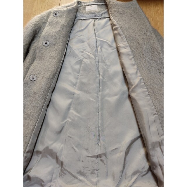 IENA(イエナ)のIENA モヘヤトラペーズコート ノーカラー シャギー グレー レディースのジャケット/アウター(ロングコート)の商品写真