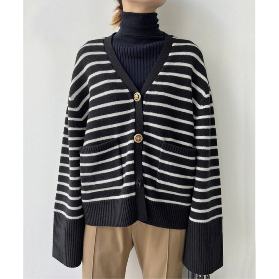 アパルトモン GOLD BUTTON V/N CARDIGAN-