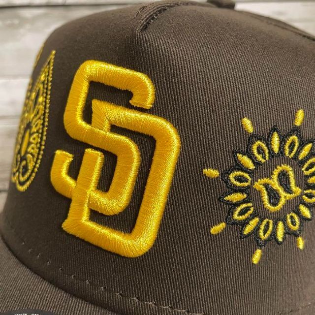 NEW ERA(ニューエラー)の✨ニューエラ✨SAN DIEGO PADRES ペイズリーキャップ メンズの帽子(キャップ)の商品写真