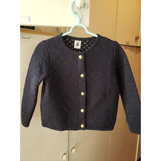 PETIT BATEAU(プチバトー)のプチバトー　ジャケット　カーディガン　ネイビー　104センチ キッズ/ベビー/マタニティのキッズ服女の子用(90cm~)(カーディガン)の商品写真