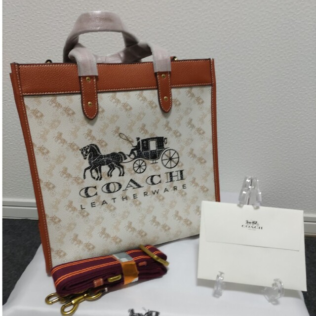 COACH コーチ トートバッグ フィールドホース 馬 キャリッジ ホワイト