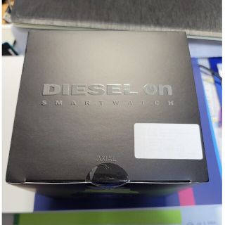 大特価！タッチスクリーンスマートウォッチ Diesel DZT2032(その他)