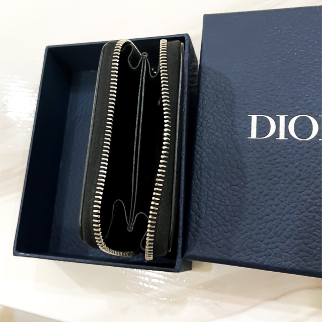 DIOR コンパクト財布 4
