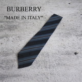 バーバリー(BURBERRY)の専用イタリア製 BURBERRY LONDON ストライプ シルク ネクタイ 紺(ネクタイ)