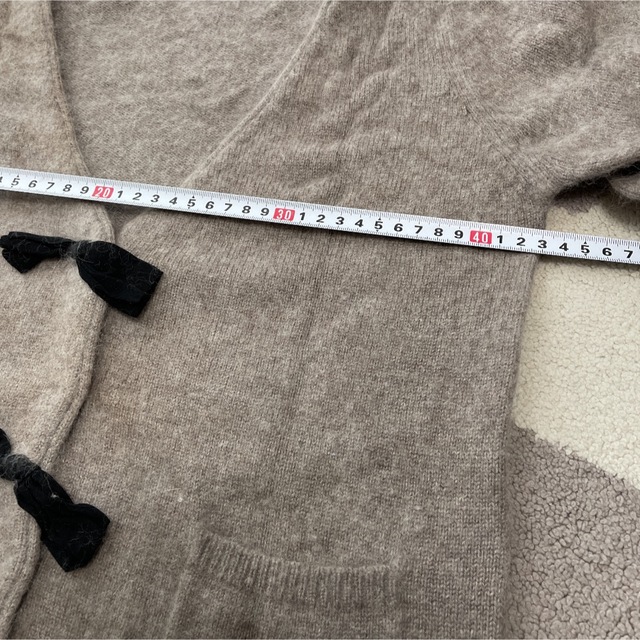 anatelier(アナトリエ)のアナトリエ　アンゴラ混リボン付長袖カーディガン　38 M グレー レディースのトップス(ニット/セーター)の商品写真