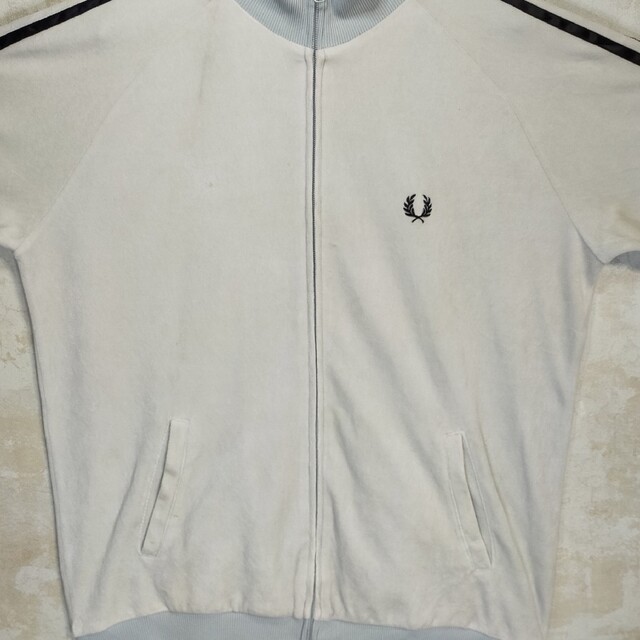 FRED PERRY(フレッドペリー)の【激レア】フレッドペリー XL トラックジャケット ブラウン 茶 クリーム ロゴ メンズのトップス(ジャージ)の商品写真