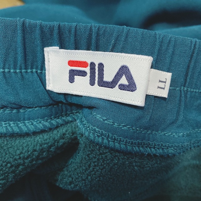 FILA(フィラ)の大きいサイズ　フィラ FILA 裏フリース　超撥水　ストレッチパンツ  ズボン レディースのパンツ(カジュアルパンツ)の商品写真