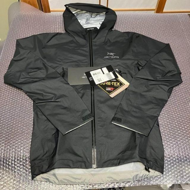 ARC'TERYX(アークテリクス)の新品 アークテリクス ベータジャケット ブラック XS バードエイド付属 メンズのジャケット/アウター(マウンテンパーカー)の商品写真