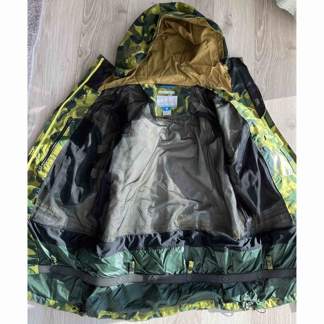 Columbia(コロンビア)のコロンビア　カモフラ ナイロンマウンテンジャケット メンズのジャケット/アウター(マウンテンパーカー)の商品写真