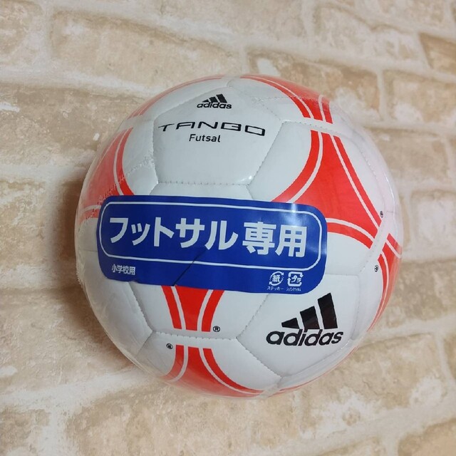 adidas(アディダス)のフットサルボール 3号球 アディダス スポーツ/アウトドアのサッカー/フットサル(ボール)の商品写真