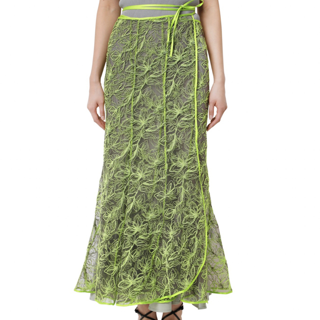 LE CIEL BLEU(ルシェルブルー)の【美品】LE CIEL BLEU 刺繍スカート XS レディースのスカート(ロングスカート)の商品写真
