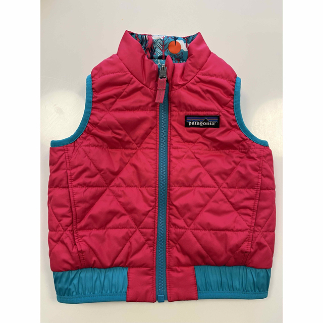 patagonia(パタゴニア)のpatagonia ベスト　未使用 キッズ/ベビー/マタニティのベビー服(~85cm)(ジャケット/コート)の商品写真