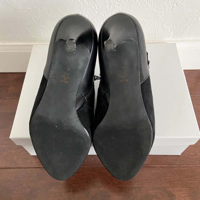 DIANA(ダイアナ)のDIANA ブーティ　ショートブーツ　パンプス　ブラック　23cm レディースの靴/シューズ(ブーティ)の商品写真