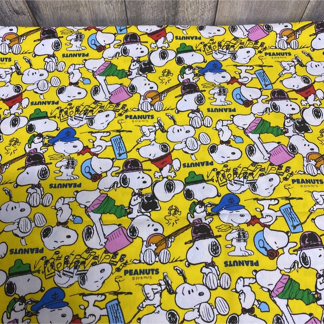 SNOOPY(スヌーピー)のスヌーピー 生地 110cm x 50cm ハンドメイドの素材/材料(生地/糸)の商品写真