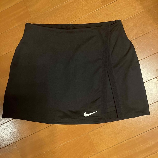 NIKE(ナイキ)のNIKE テニススコート　M スポーツ/アウトドアのテニス(ウェア)の商品写真